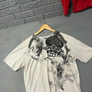 Xtreme Couture by Affliction Mens XL Light Grey Graphic T-Shirt Brass Knuckles